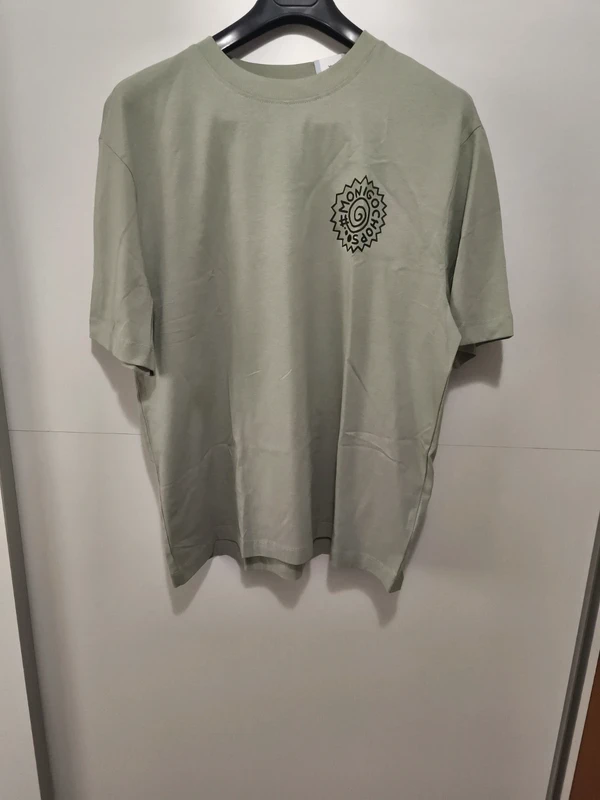 Camiseta oversize verde pastel xl lateral